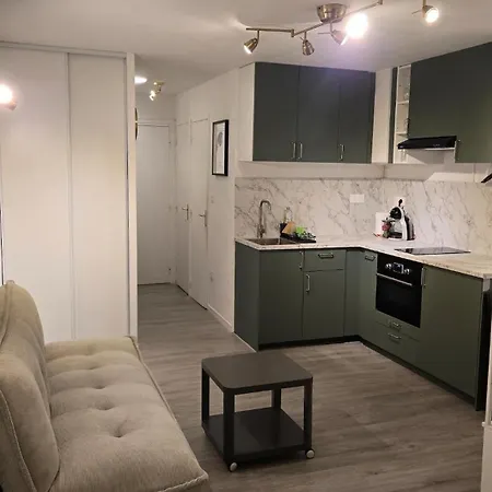 Avec Jardinet A 2 Min A Pieds De La Appartement