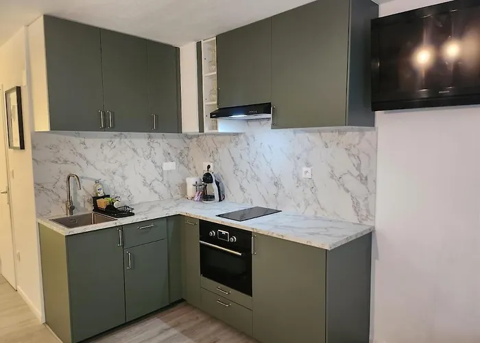 Avec Jardinet A 2 Min A Pieds De La Appartement Calvi (Corsica)