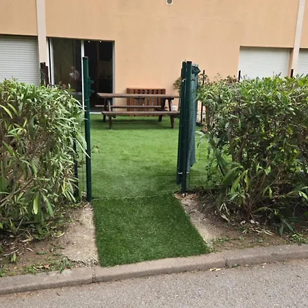 Avec Jardinet A 2 Min A Pieds De La *