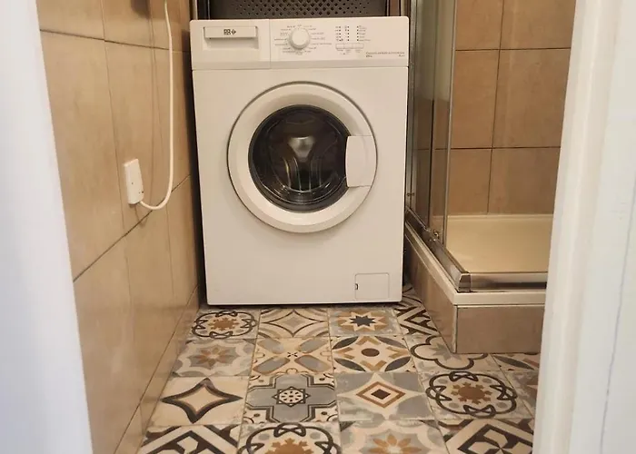 Apartment Avec Jardinet A 2 Min A Pieds De La
