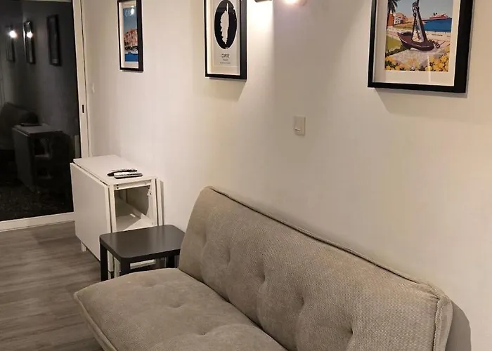 Avec Jardinet A 2 Min A Pieds De La