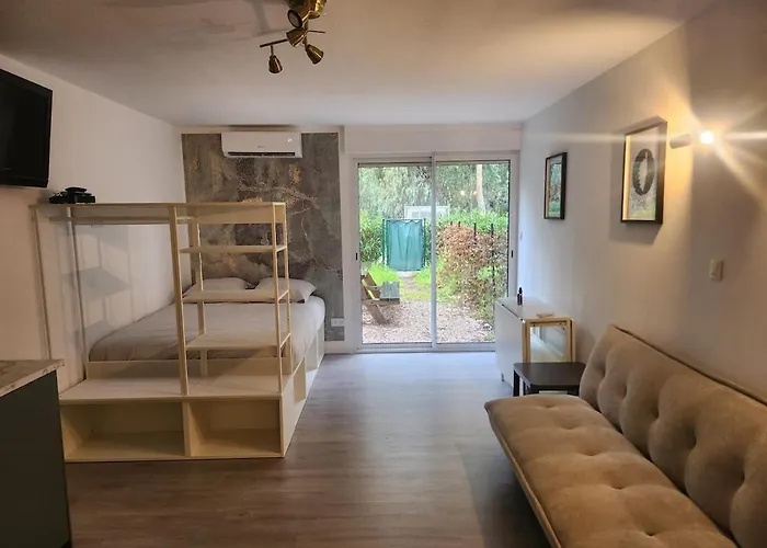 Avec Jardinet A 2 Min A Pieds De La * Calvi (Corsica)